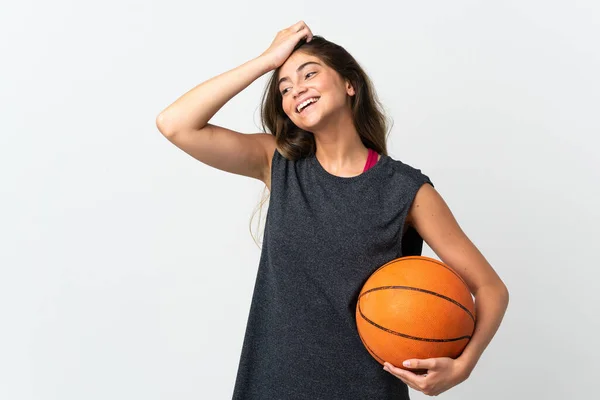 Jonge Vrouw Basketbal Spelen Geïsoleerd Witte Achtergrond Heeft Iets Gerealiseerd — Stockfoto