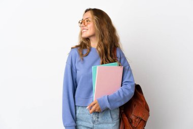 Beyaz arka planda izole edilmiş genç bir kız öğrenci.