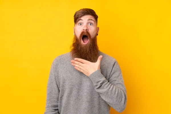Redhead Man Long Beard Isolated Yellow Background Surprised Shocked While — Stock Photo, Image