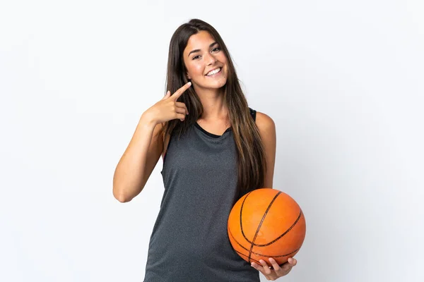 Jong Braziliaans Vrouw Spelen Basketbal Geïsoleerd Witte Achtergrond Geven Van — Stockfoto