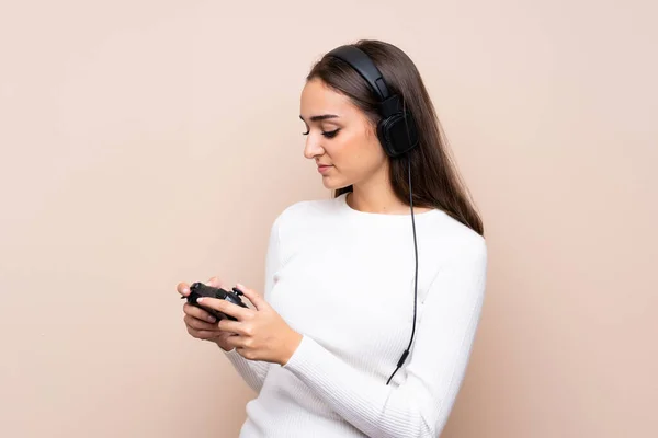 Mujer Joven Sobre Fondo Aislado Jugando Videojuegos —  Fotos de Stock