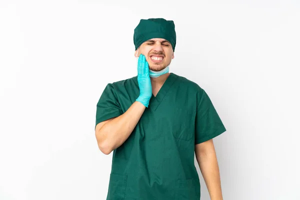 Cirurgião Uniforme Verde Isolado Fundo Branco Isolado Com Dor Dente — Fotografia de Stock