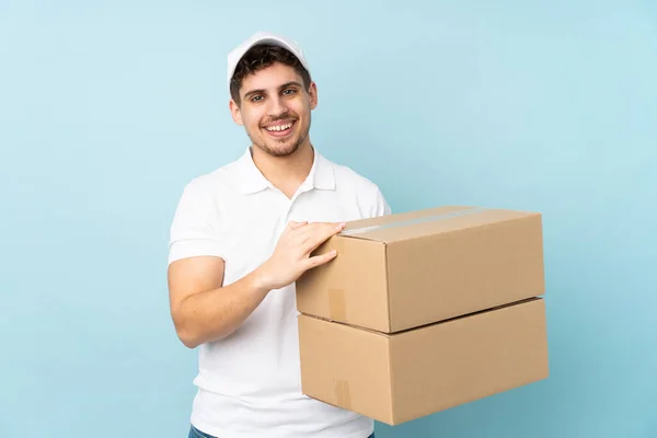 Entrega Hombre Caucásico Aislado Sobre Fondo Azul Aplaudiendo — Foto de Stock