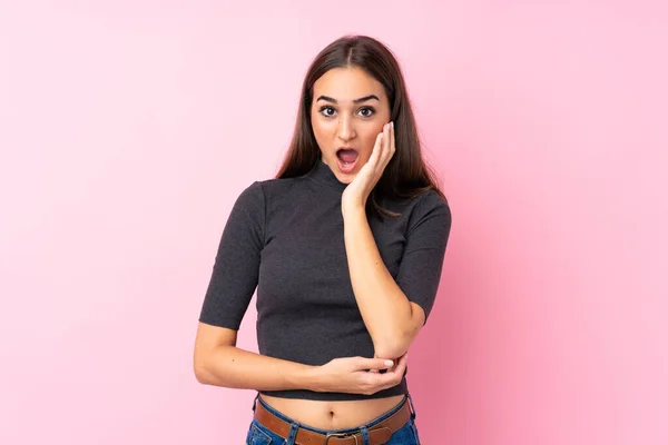 Young Girl Isolated Pink Background Surprised Shocked While Looking Right — Stock Photo, Image