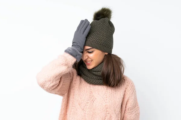 Jeune Fille Avec Chapeau Hiver Sur Fond Blanc Isolé Ayant — Photo