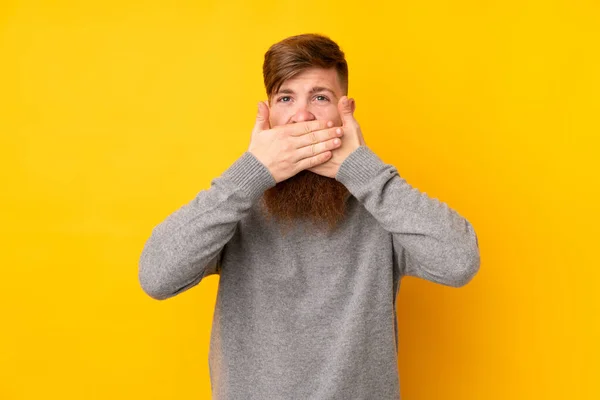 Redhead Man Long Beard Isolated Yellow Background Covering Mouth Hands — Stock Photo, Image