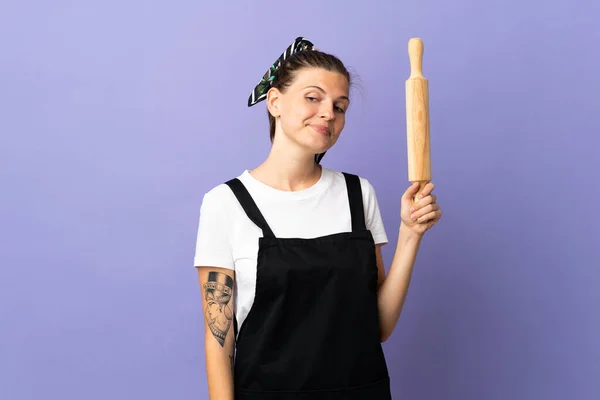 Kookplaat Slowaakse Vrouw Geïsoleerd Paarse Achtergrond Portret — Stockfoto