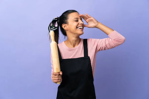 Jonge Vrouw Chef Kok Uniform Glimlachen Veel — Stockfoto