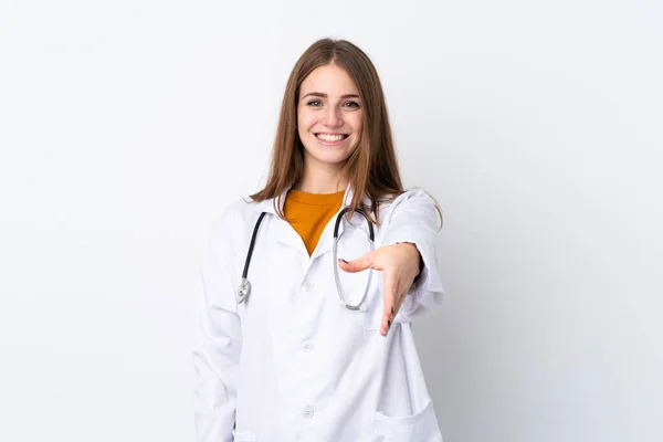 Jeune Femme Sur Fond Isolé Portant Une Robe Médecin Avec — Photo