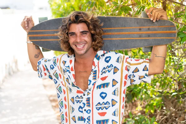 Young Caucasian Man Practicing Longboard Beach — Stock Photo, Image