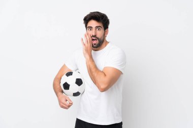 Sakallı, beyaz bir geçmişi olan genç yakışıklı bir adam fısıldıyor.