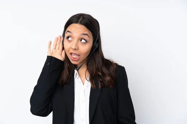 Young Telemarketer Woman Isolated White Background Listening Something Putting Hand — Stock Photo, Image