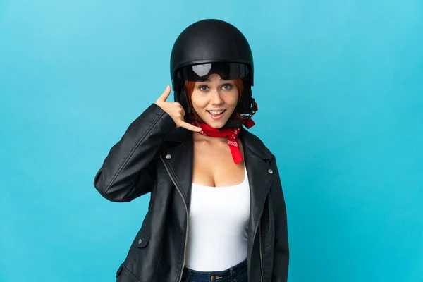 Adolescente Motard Fille Isolée Sur Fond Bleu Faisant Geste Téléphone — Photo