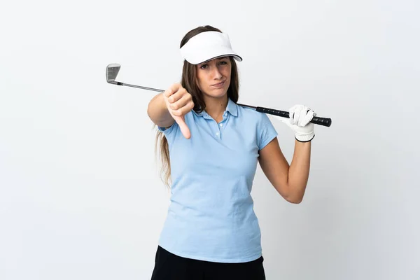 年轻的高尔夫球手女人越过孤立的白色背景 带着负面的表情垂下大拇指 — 图库照片