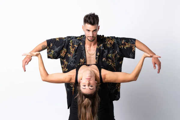 Casal Dançando Sobre Fundo Branco Isolado — Fotografia de Stock