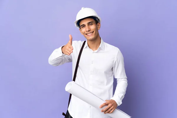 Young Architect Man Isolated Background Shaking Hands Closing Good Deal — Stock Photo, Image