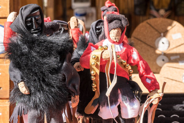 Мамутоны и Иссохадоры, традиционные маски Мхиады, Нуоро, Фелиния, Италия
