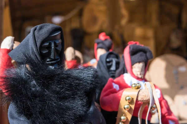 Soka ve Mamuthones, Issohadores geleneksel maskeleri, Nuoro, Sardunya, İtalya