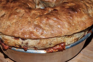 Casatiello, geleneksel napoliden paskalya tuzlu keki