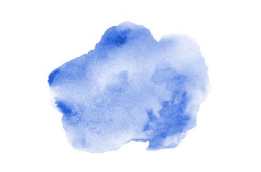 Beyaz üzerine izole edilmiş, sıvı bir kova boyası ile soyut suluboya arka plan görüntüsü. Mavi tonları