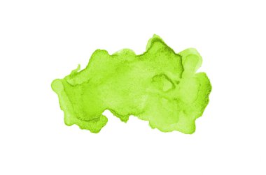 Beyaz üzerine izole edilmiş, sıvı bir kova boyası ile soyut suluboya arka plan görüntüsü. Açık yeşil tonları