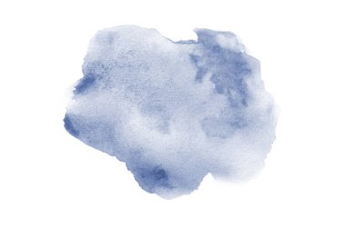 Beyaz üzerine izole edilmiş, sıvı bir kova boyası ile soyut suluboya arka plan görüntüsü. Koyu mavi tonları