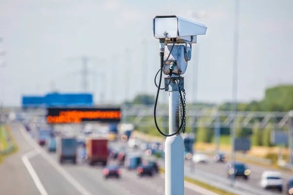 Gizli kamera önünde bir Hollandalı karayolu trafik ile