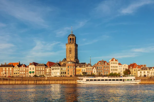 Ciudad Holandesa Deventer Overijssel Con Río Ijssel Frente Día Soleado — Foto de Stock