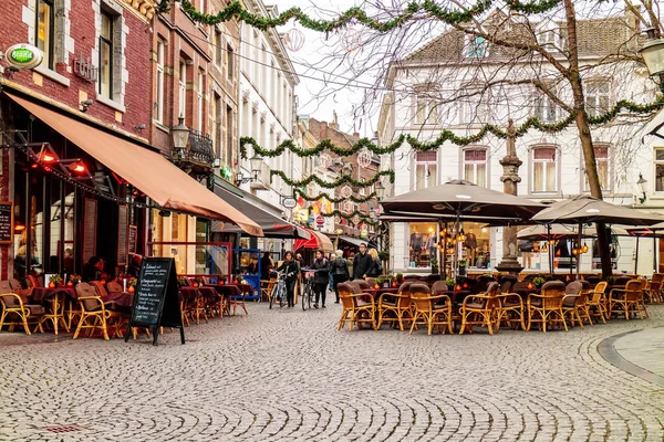 Dinner Tables Bars Restaurants Christmas Lights Sint Amorsplein Square Maastricht — Stock Photo, Image