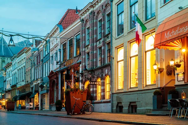 Oude Nederlandse Winkelstraat Met Kerstdecoratie Zwolle Nederland — Stockfoto