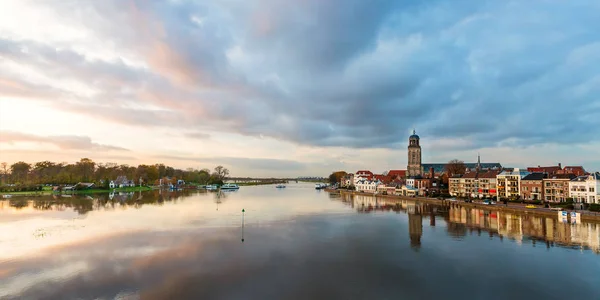Panoramisch Uitzicht Rivier Van Nederlandse Ijssel Met Historische Stad Deventer — Stockfoto