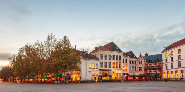 Avond Panoramisch Uitzicht Het Centrale Plein Het Historische Nederlandse Stad — Stockfoto