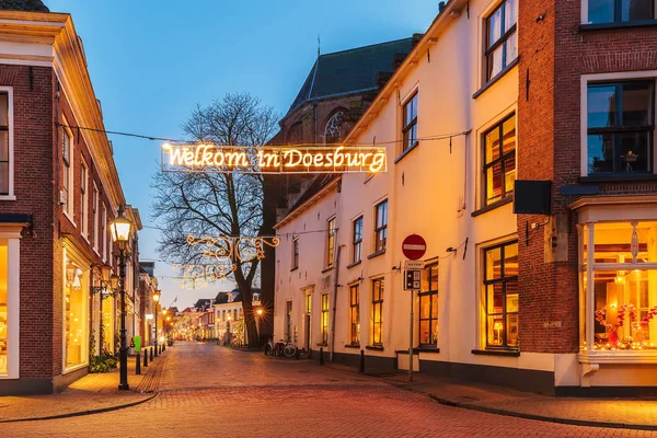 Oude Nederlandse Straat Met Kerstdecoratie Tekst Welkom Doesburg Doesburg Nederland — Stockfoto