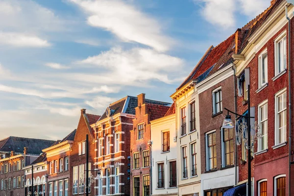 Row of ancient houses in the Dutch city center of Zutphen — Stock Photo, Image