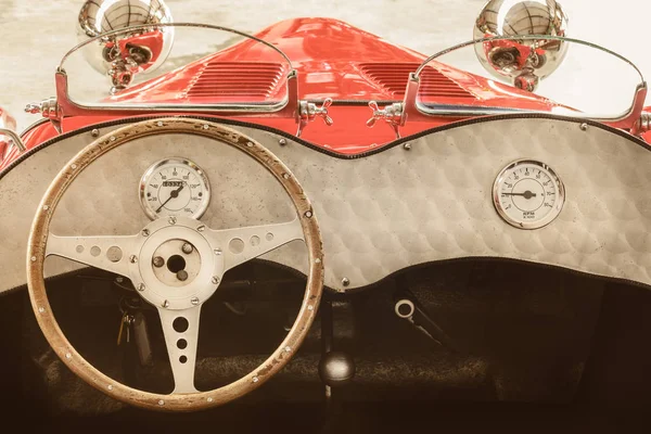 Interior de um kit clássico carro conversível — Fotografia de Stock