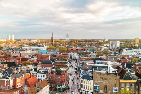 Aerial view of the Oosterstraat shopping street with shops and s — Stock Photo, Image