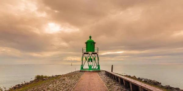 Faro olandese in provincia di Frisia — Foto Stock