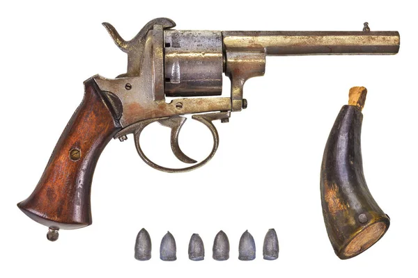 Revolver golyókkal és puskaporral — Stock Fotó