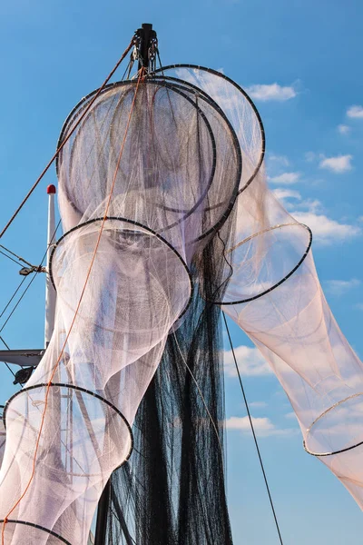 Neue ungenutzte Fischernetze in Holland — Stockfoto