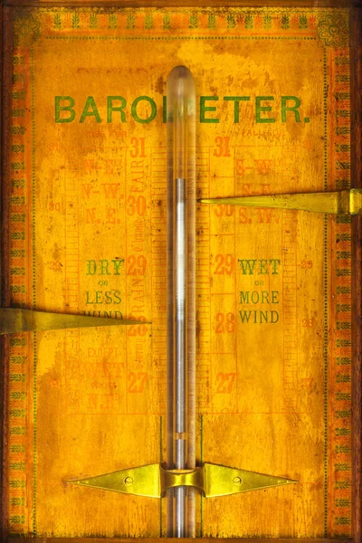 Крупним планом старовинний барометр — стокове фото