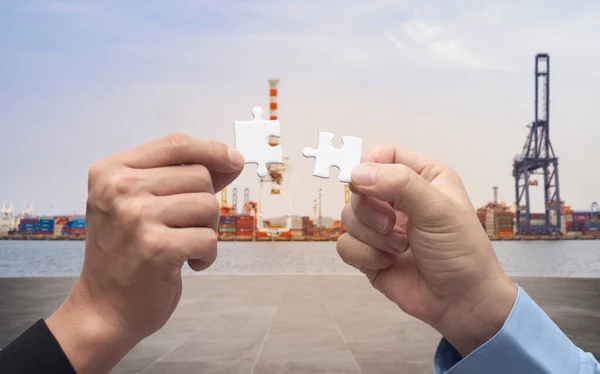 İki parça yapboz, konteynır kargo ithalatı 