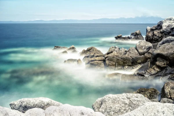 Beautiful Summer Scene Sea Waves Breaking Rocks Sithonia Greece — Stock Photo, Image