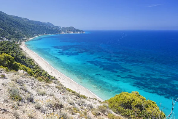 Playa de Pefkoulia, Isla Lefkada, Grecia — Foto de Stock