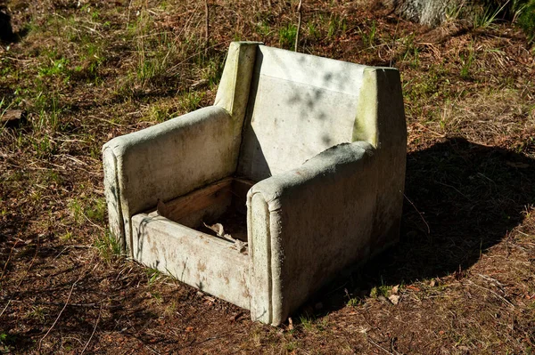 Worn Abandoned Chair Seat Rural Landscape Summer — Stock Photo, Image