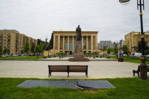 National Academic Drama Theater Azerbaijan Statue Poet Mohammed Fuzuli Front — Stock Photo, Image