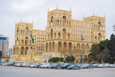 Yürütme Gücü hükümetin üst düzey veya üst düzey başkanı başkanlığında. Cumhurbaşkanı Bakanlar Kurulu ve diğer üst düzey yetkilileri atar. Bakü, Azerbaycan. 26.05.2019