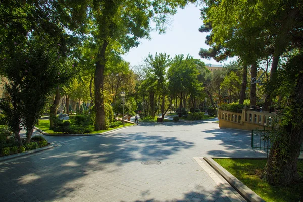 Fonte Parque Cultura Filarmônica Belo Parque Baku Baku Azerbaijão 2019 — Fotografia de Stock