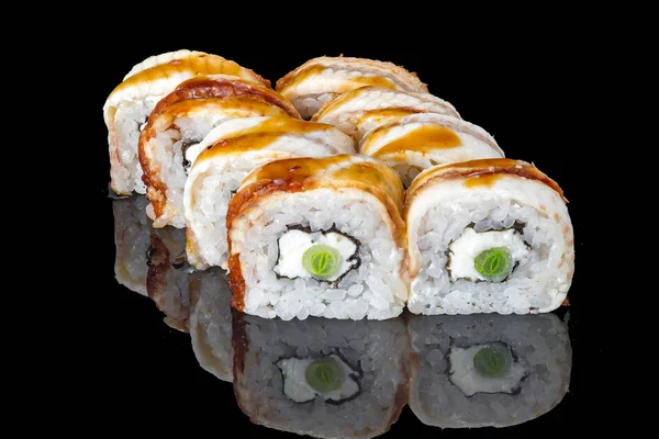 Rotoli Sushi Vetro Nero Riflessione — Foto Stock