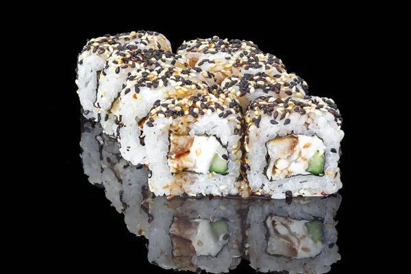 Sushi Tekercs Fekete Üveg Elmélkedés — Stock Fotó