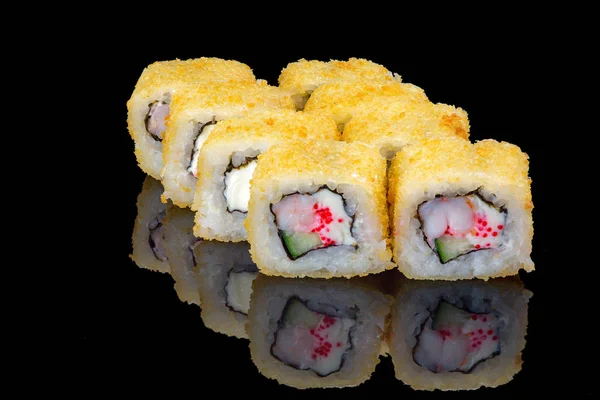 Rollos Sushi Sobre Vidrio Negro Reflejo — Foto de Stock